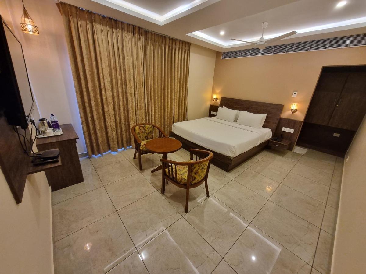 Plutus Residency Hotel Auroville Exterior foto
